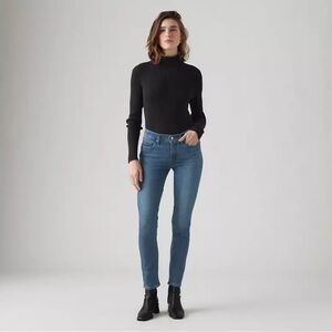 Levi's Women's Skinny Jeans in Blue